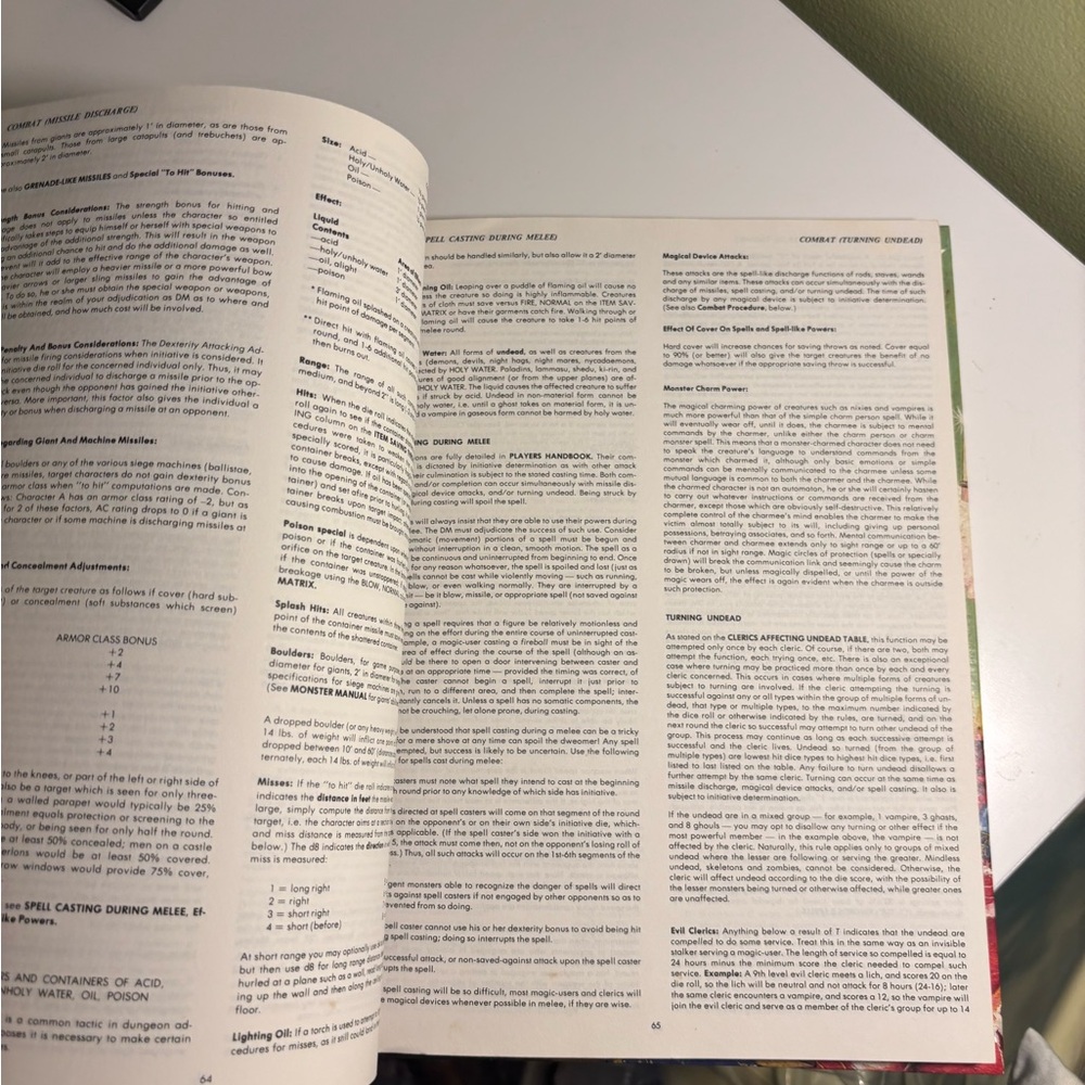 First Edition Dungeon Masters Guide - Picture 8 of 9